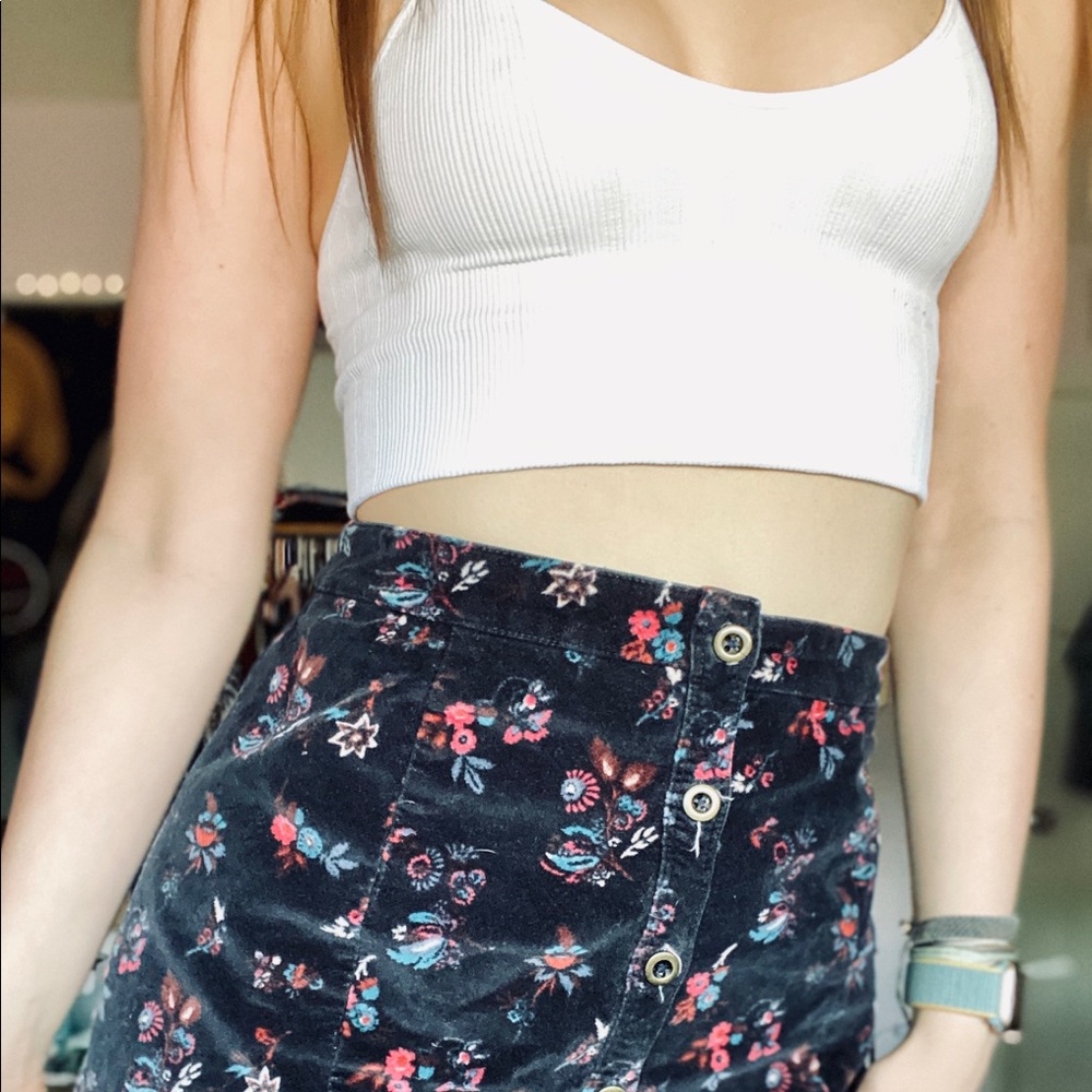 ✨HOLLISTER PATTERNED SKIRT✨